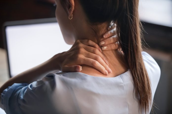massaging-sore-neck